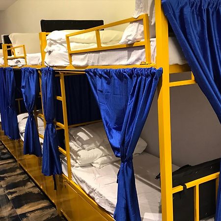New Mango Dormitory Мумбаї Екстер'єр фото