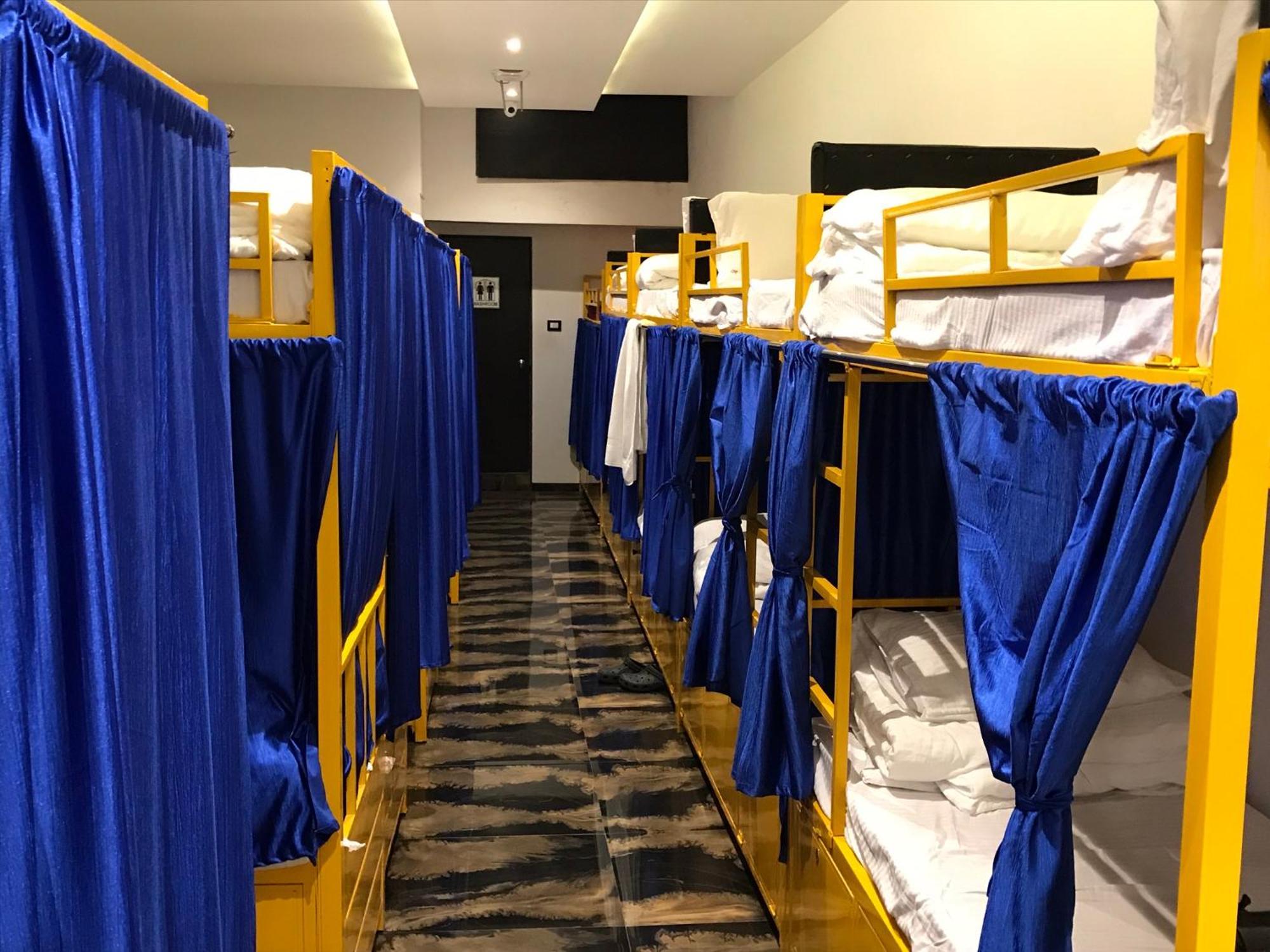 New Mango Dormitory Мумбаї Екстер'єр фото