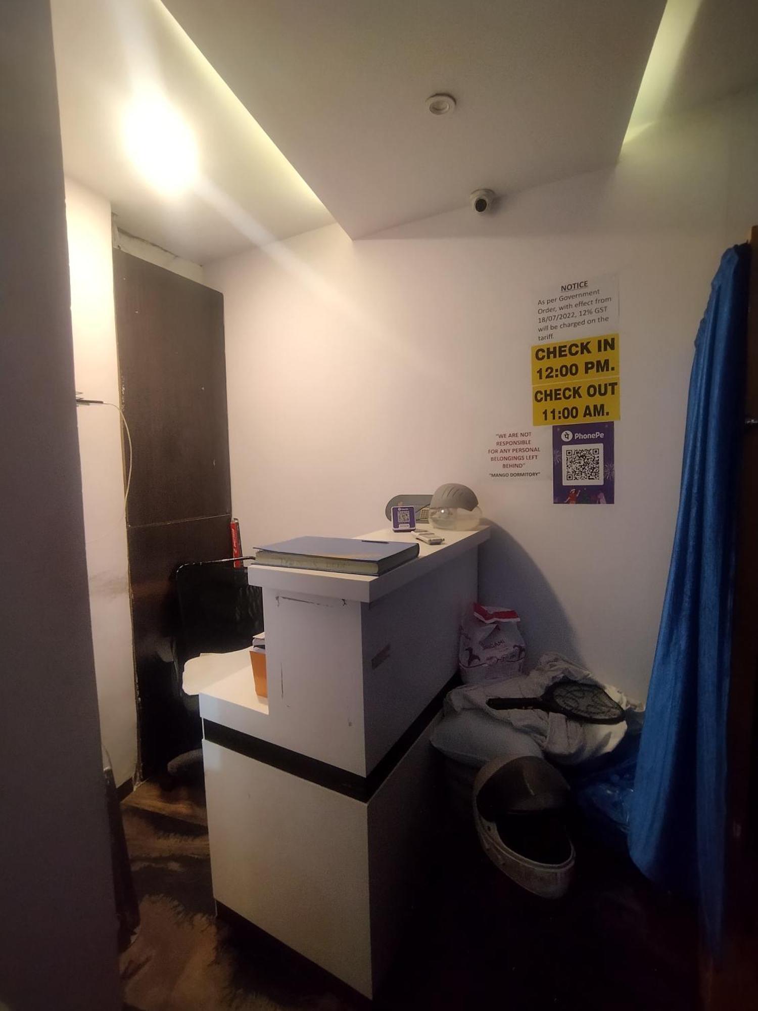 New Mango Dormitory Мумбаї Екстер'єр фото