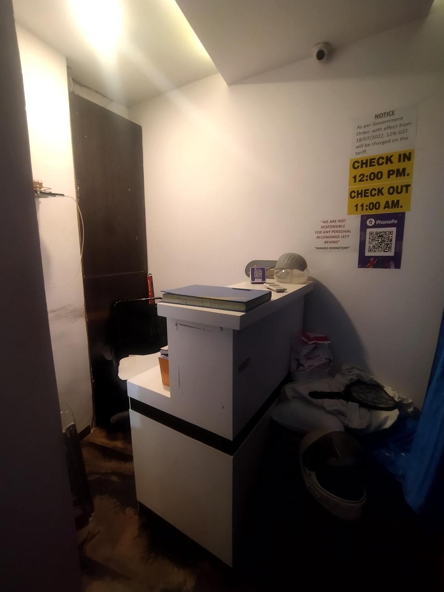 New Mango Dormitory Мумбаї Екстер'єр фото